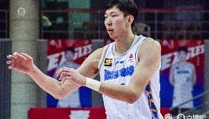 两倍还多！北京半场抢下25个篮板&amp;广厦仅有12个